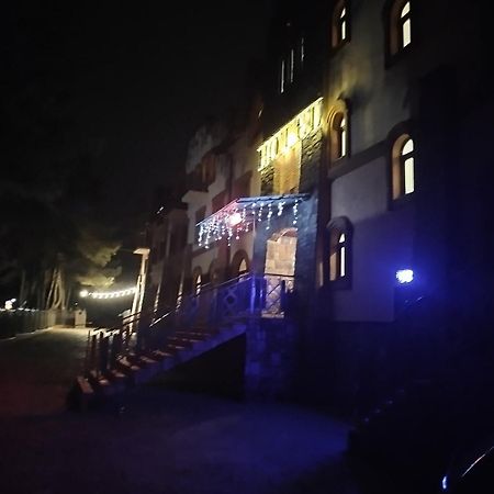Sparta Novojaworivsk Спарта Новояворівськ Steni Extérieur photo