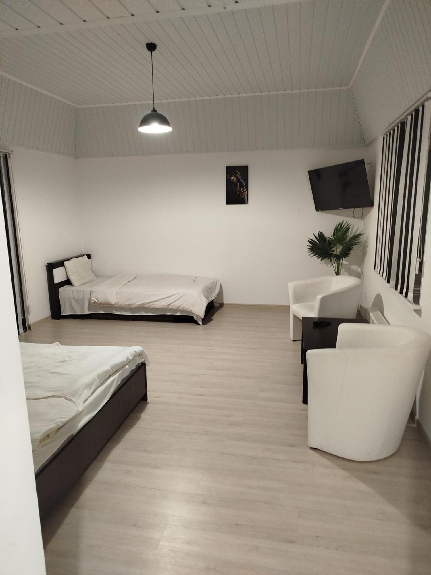Sparta Novojaworivsk Спарта Новояворівськ Steni Extérieur photo