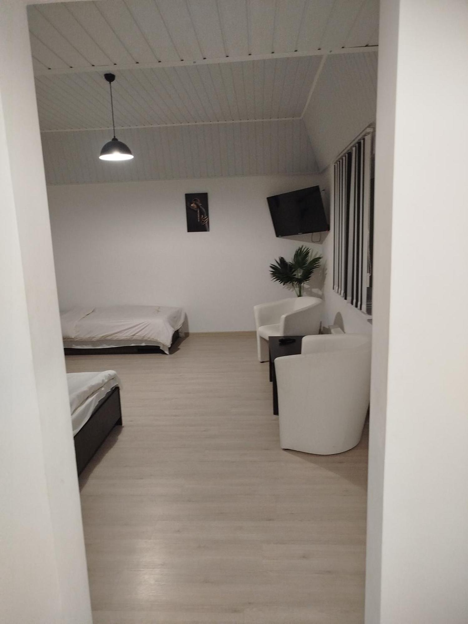Sparta Novojaworivsk Спарта Новояворівськ Steni Extérieur photo